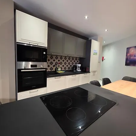 Spacious In Sliema- Near The Sea Apartment Sliema